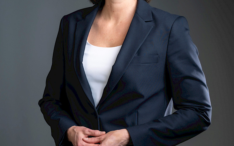 Kuinka paljon paidan väri vaikuttaa sinun ulkonäköön valokuvissa?